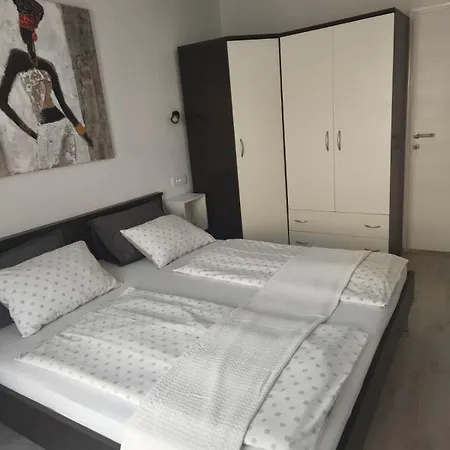 Apartman Marlena 2 *